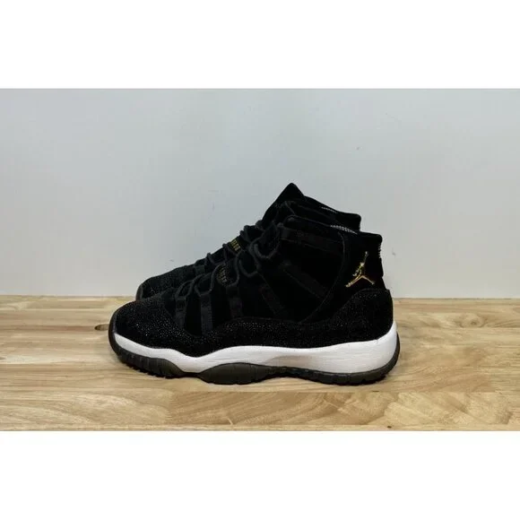 Jordan Women's Athletic Shoes - Black and Gold - Picture 3 of 8